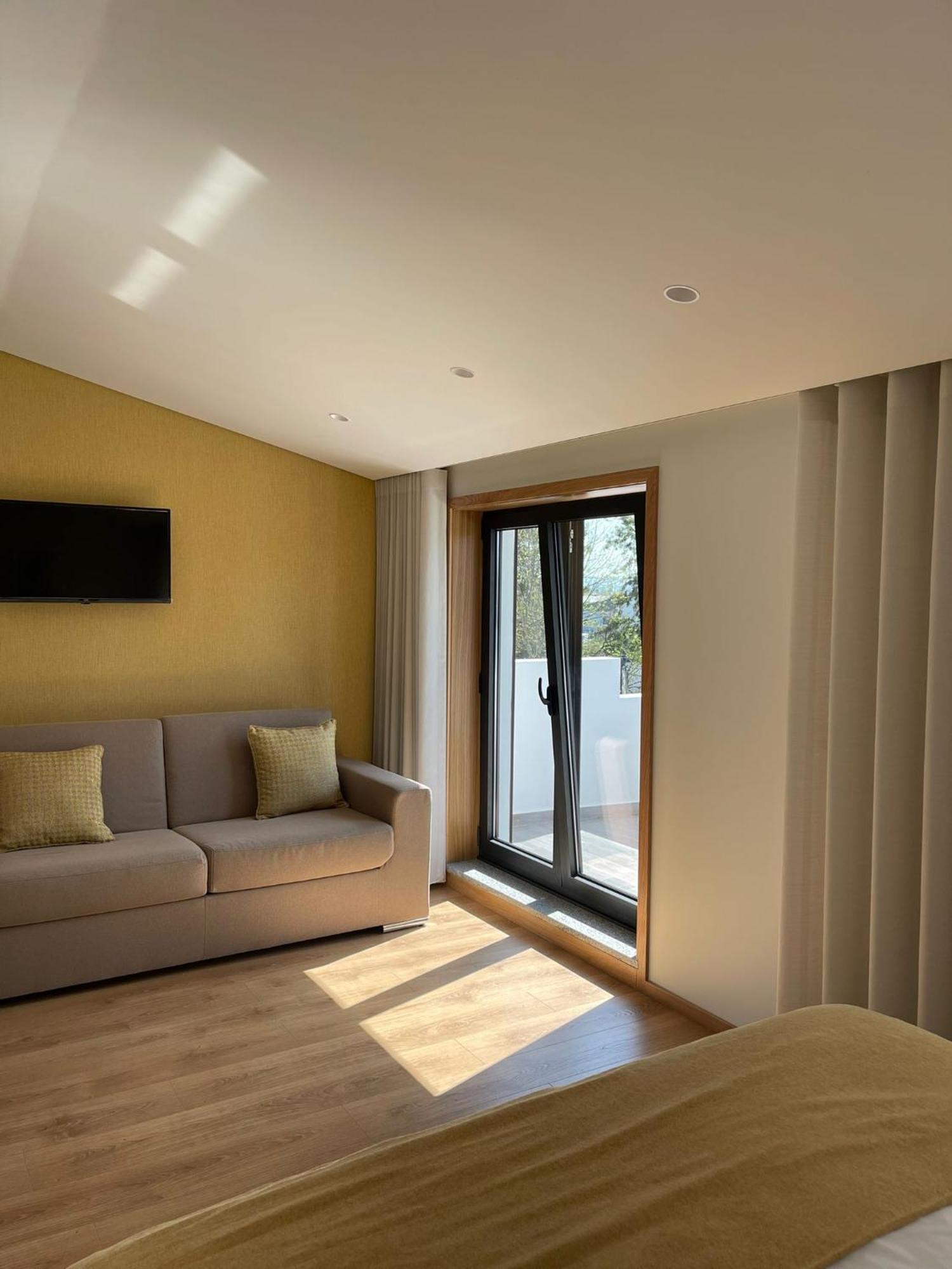 Oporto Suites Moreira  Ngoại thất bức ảnh